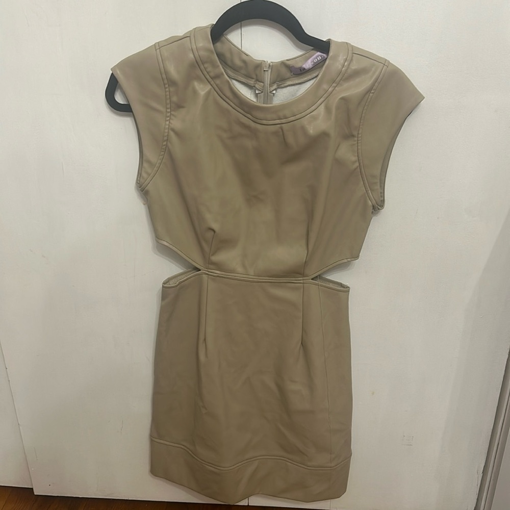Tan Leather Vici